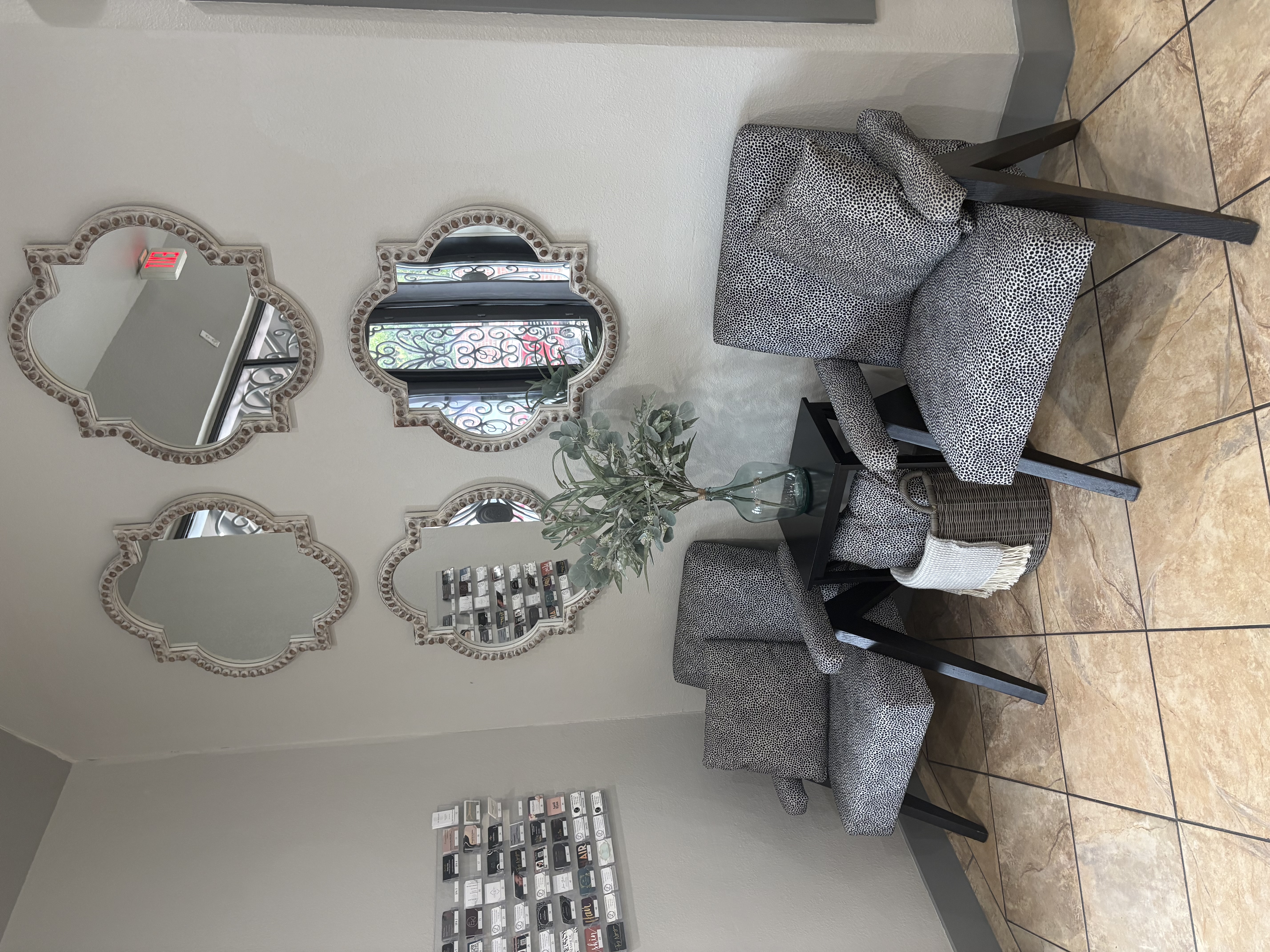 Keller seating area